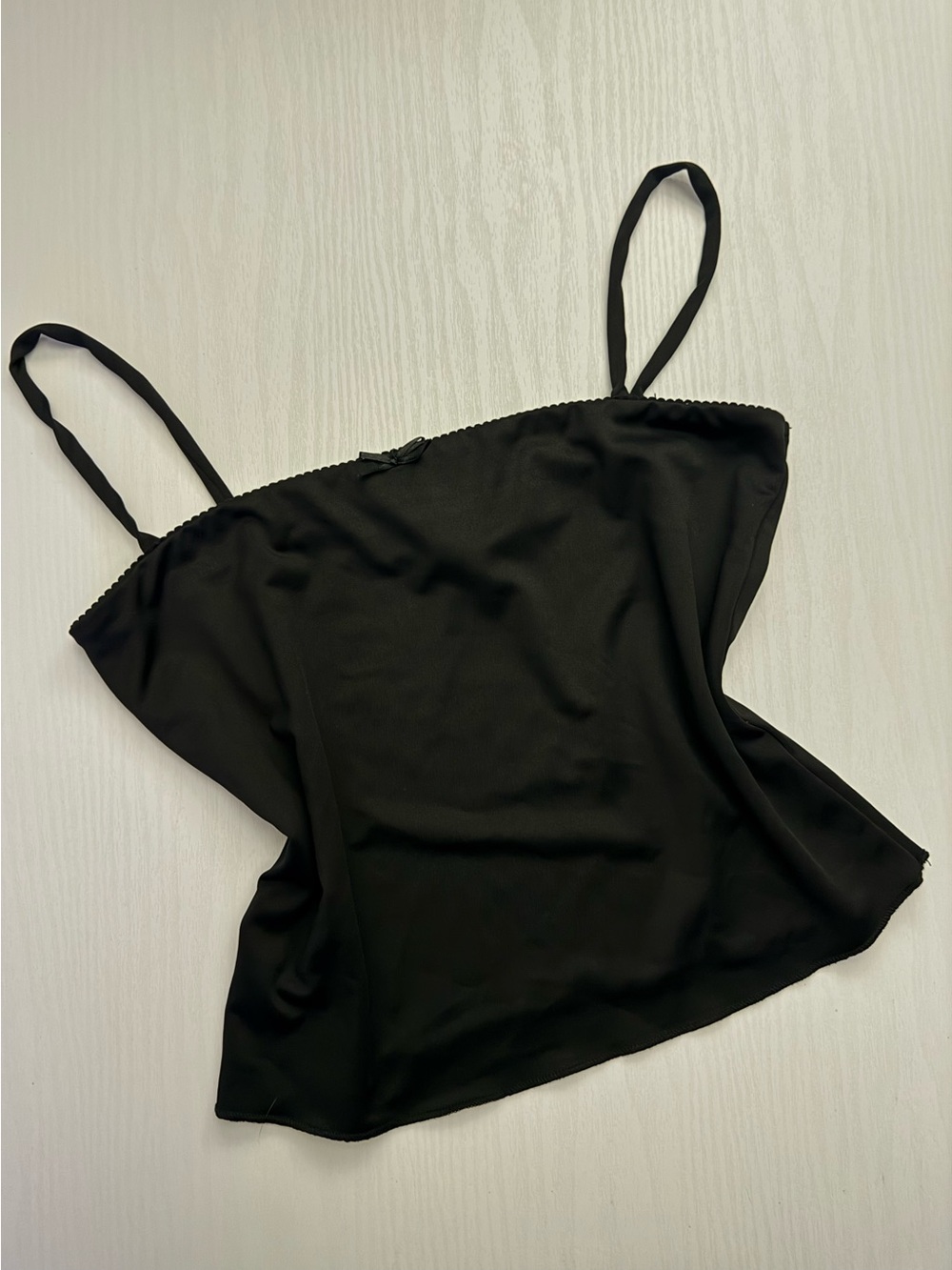 3/$20🛒 Black Spaghetti Strap Camisole Crop Top